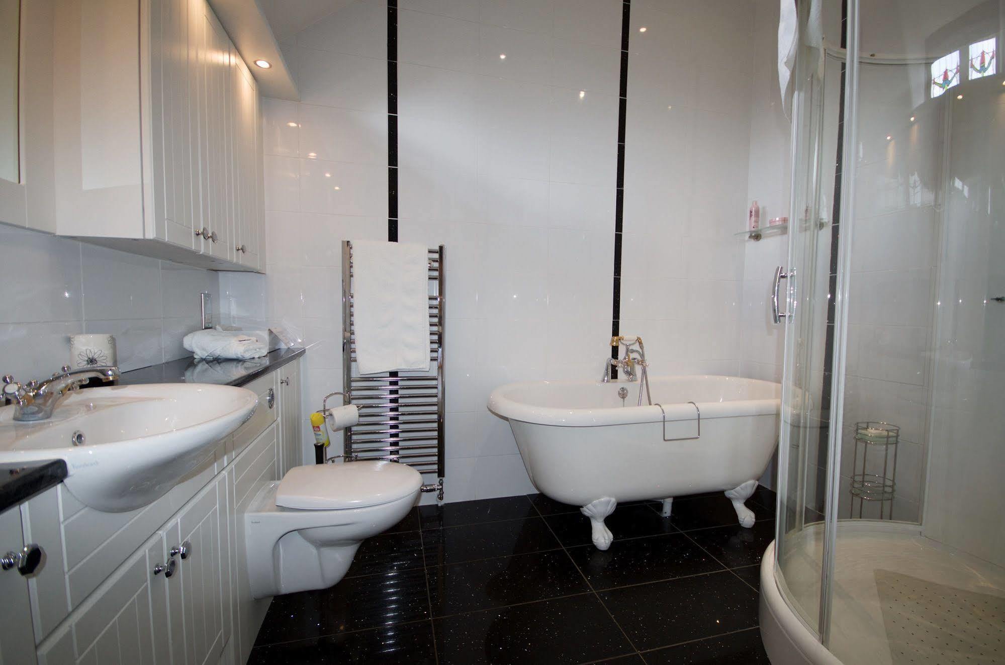 Muirholm Bed And Breakfast Paisley Buitenkant foto